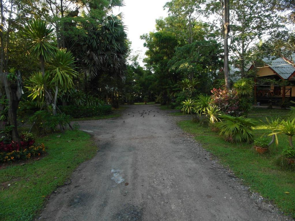 Baan Tai Rom Yen Resort Surat Thani Exterior foto